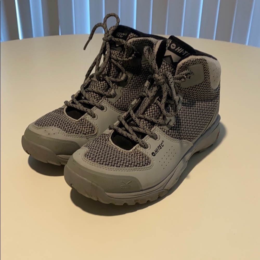 Hi-Tec Hiking Boots - Size 9 - Black & Grey